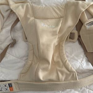 Like new Ergobaby Embrace